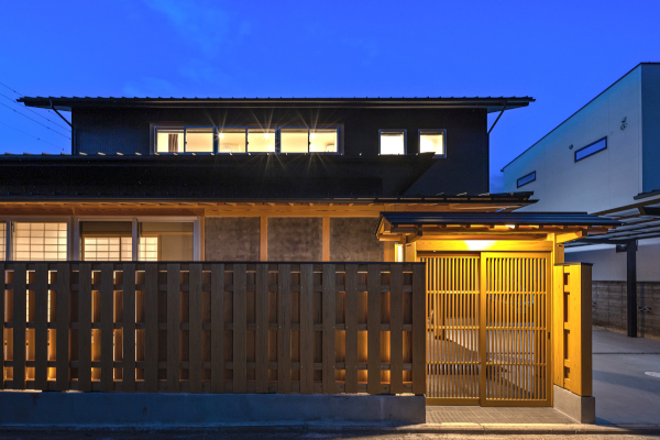 愛媛県　松山市　今在家の家